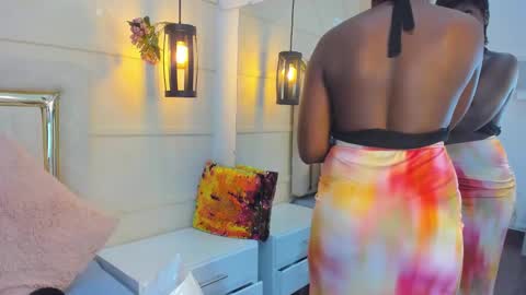 Snapshot of huddah_cam chatting on March 8, 11:24 am huddah online show from March 8, 11:24 am