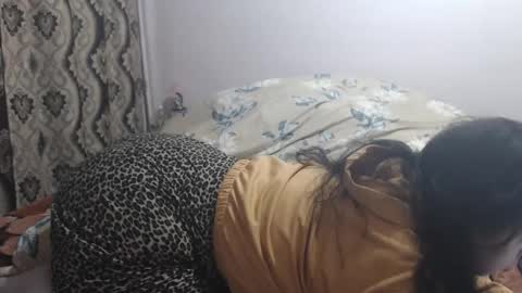 hugeassdevil online show from November 11, 8:33 am