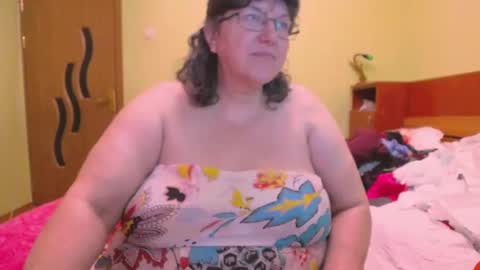 HugeTitsXXX online show from February 11, 1:52 am