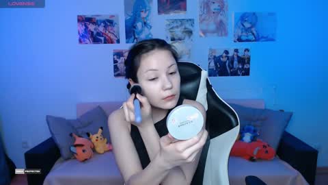 Snapshot of hugomin chatting on February 4, 1:23 am HugoMin online show from February 4, 1:23 am