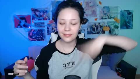 Snapshot of hugomin chatting on October 13, 2:53 pm HugoMin online show from October 13, 2:53 pm