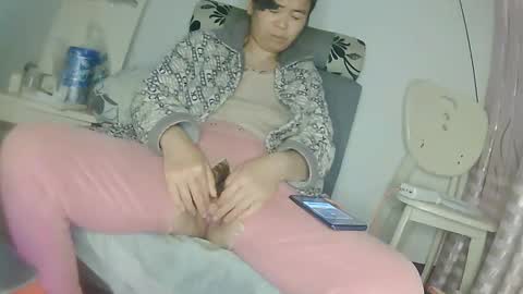 hujiajia520321431 online show from April 1, 9:12 pm