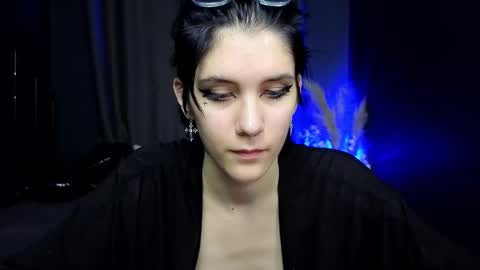 Hyeon Jin online show from March 4, 9:00 pm