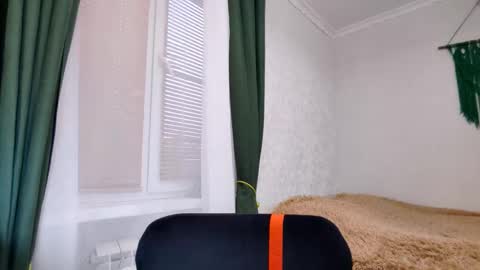 Alice online show from December 1, 1:25 pm