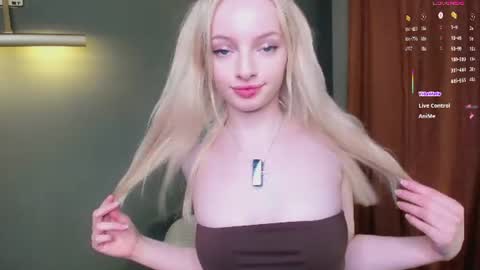 Kate online show from June 26, 4:19 pm