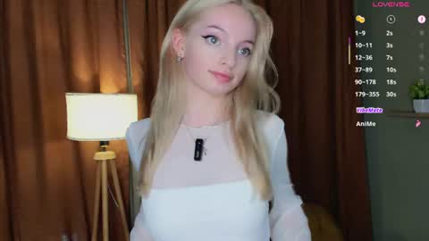 Kate online show from June 19, 3:04 pm
