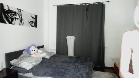 Kate online show from November 1, 2:43 pm