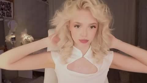 Joselle online show from May 14, 11:32 pm