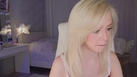 Joselle online show from March 16, 12:35 am