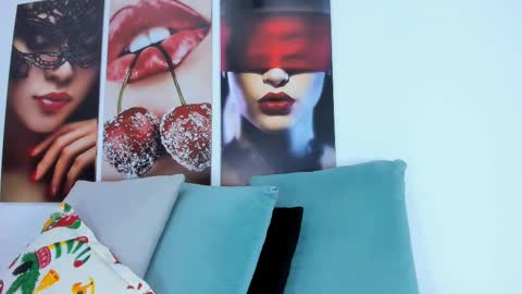 The Dolls online show from November 12, 8:40 pm