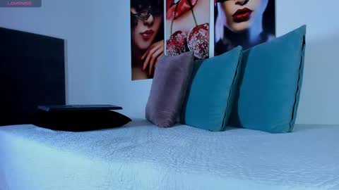 Snapshot of i_am_dolls chatting on October 14, 7:05 pm The Dolls online show from October 14, 7:05 pm