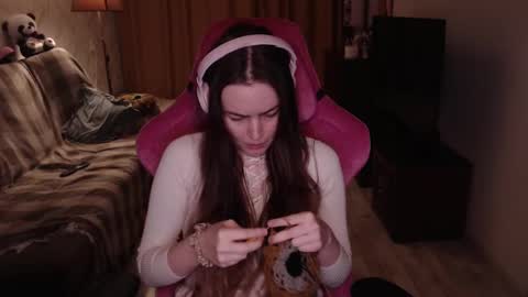 Snapshot of i_love_icecream chatting on December 28, 11:41 am elisabeth online show from December 28, 11:41 am