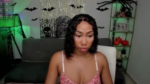 Snapshot of i_lulu chatting on November 1, 11:31 pm Lul online show from November 1, 11:31 pm