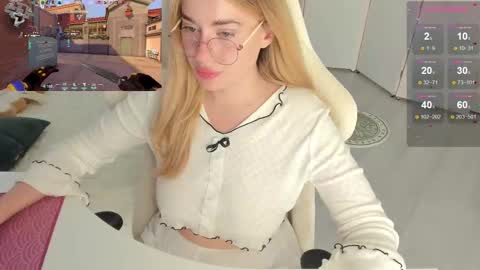 Snapshot of i_want_you_eva chatting on October 13, 11:13 am HiI am  EvaPVT is open  online show from October 13, 11:13 am