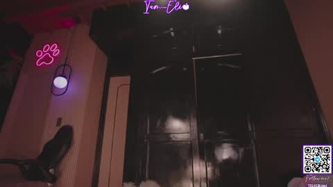       online show from April 11, 9:07 pm