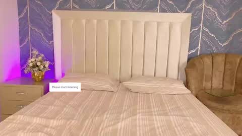 iam_nicolle online show from January 10, 2:22 pm