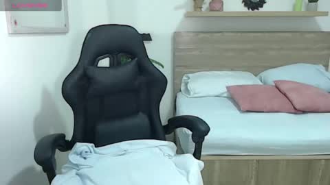 ibeth_diaz online show from December 12, 11:40 am