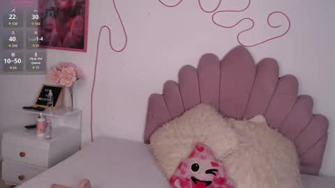 ice_y_abigail online show from September 18, 12:15 pm