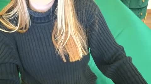 Danielle online show from May 8, 3:48 pm