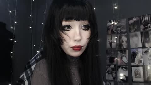 iiiiiiis online show from May 29, 10:52 pm
