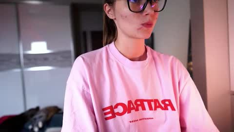 ileanacampbel online show from October 25, 7:27 am