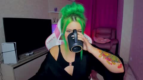 Roxy online show from February 21, 7:58 pm