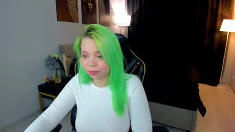 Roxy online show from October 15, 8:00 pm