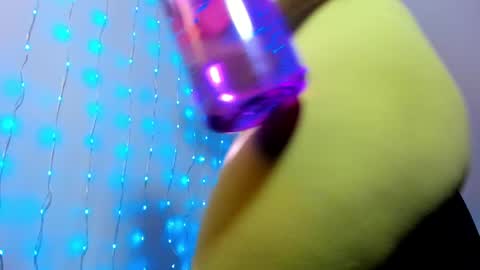 Snapshot of im_anna_ chatting on January 26, 5:34 pm im_anna_ online show from January 26, 5:34 pm