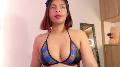 Snapshot of im_anna_ chatting on October 20, 8:23 pm im_anna_ online show from October 20, 8:23 pm