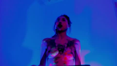  Im Gaia online show from November 25, 2:30 pm