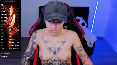 Laia online show from November 7, 1:11 am