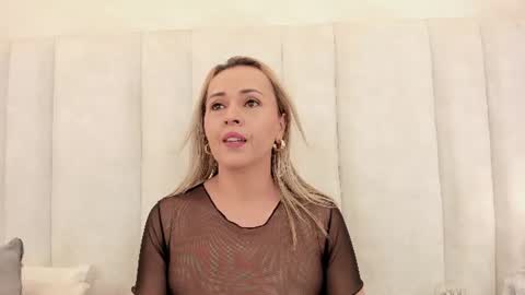 Mailyn Jung online show from July 8, 12:29 pm