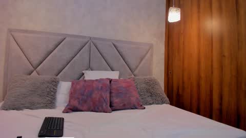 Manu  online show from March 27, 7:36 pm