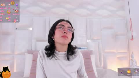 Moly  online show from October 20, 8:45 pm