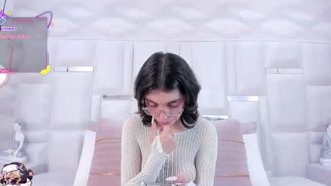 Moly  online show from September 22, 8:18 pm