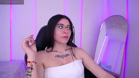 Jade Rosse online show from December 19, 10:35 pm