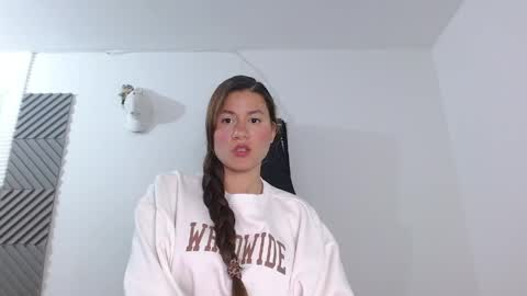 im_roux online show from May 29, 2:59 pm