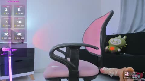 imblackeyes1 online show from February 27, 1:05 am