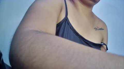 mia latina online show from June 7, 9:43 pm