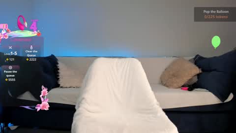 Kayla online show from October 16, 1:14 pm