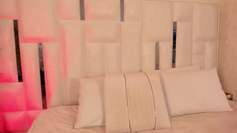 Krystall online show from September 28, 8:03 pm