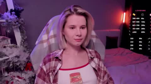 Mia online show from January 12, 1:27 pm