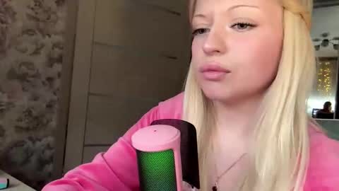 Lola online show from March 6, 10:21 am