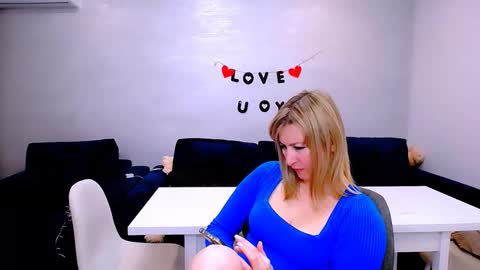 incredible_ariela online show from March 9, 10:40 am