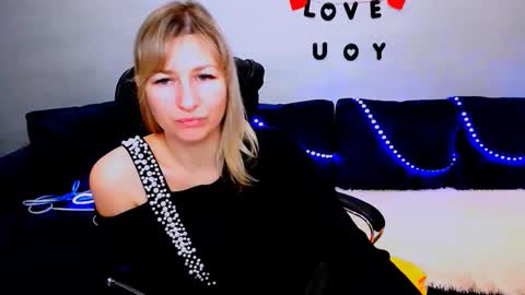 incredible_ariela online show from September 27, 10:33 am