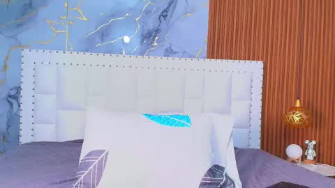 LITTLE AINHOA  online show from February 21, 7:21 pm