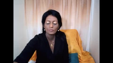 indianpeaches online show from October 14, 5:32 am