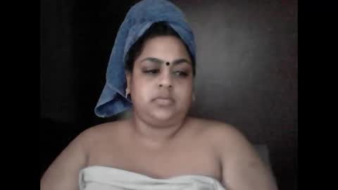 indianpooja1027 online show from May 12, 8:00 am