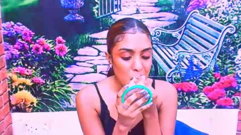 indianpretty1 online show from November 16, 8:38 am