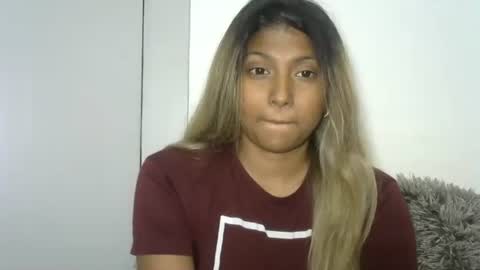 indianqtpie6 online show from October 19, 6:10 pm